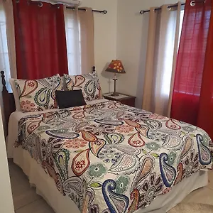Granann's Place Guest house Kingston