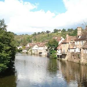 Saint Sauveur Bed & Breakfast Herisson